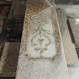 衡水 黄金麻花岗岩异形加工雕刻栏杆大柱