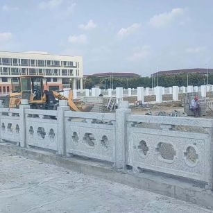 衡水 白麻花岗岩荔枝面河道栏杆