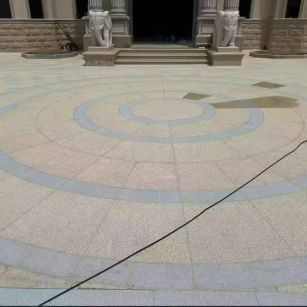 衡水 黄金麻芝麻灰花岗岩石材地铺拼接效果