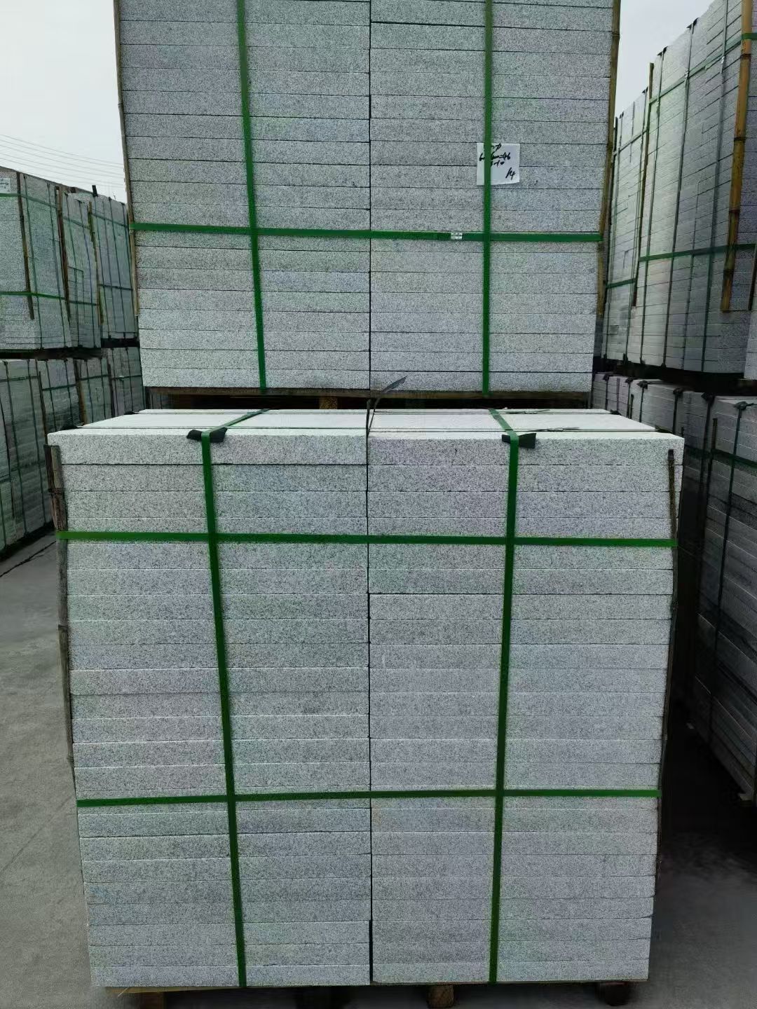 衡水 芝麻白火烧，园林广场市政工程地铺石，1.8~5.0厚均有现货