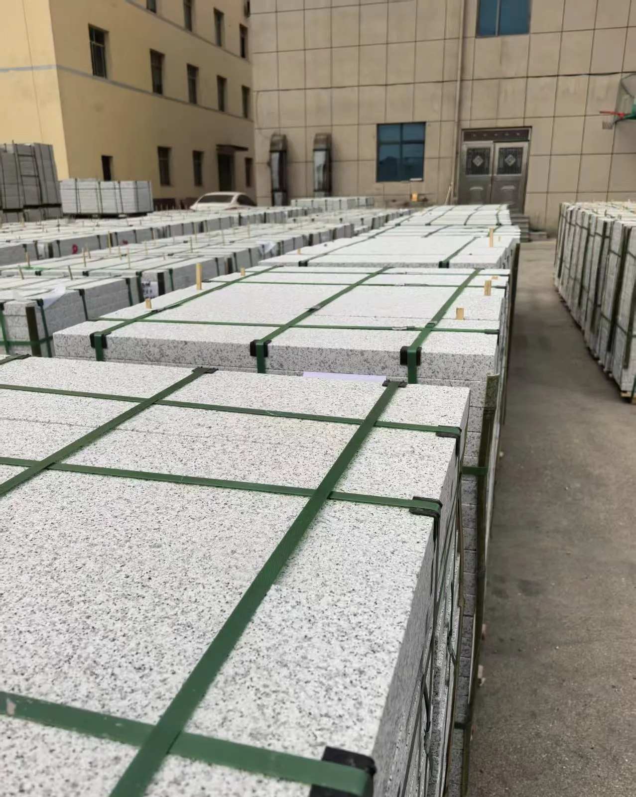 衡水 白麻花岗岩5.0公分荔枝面地铺石