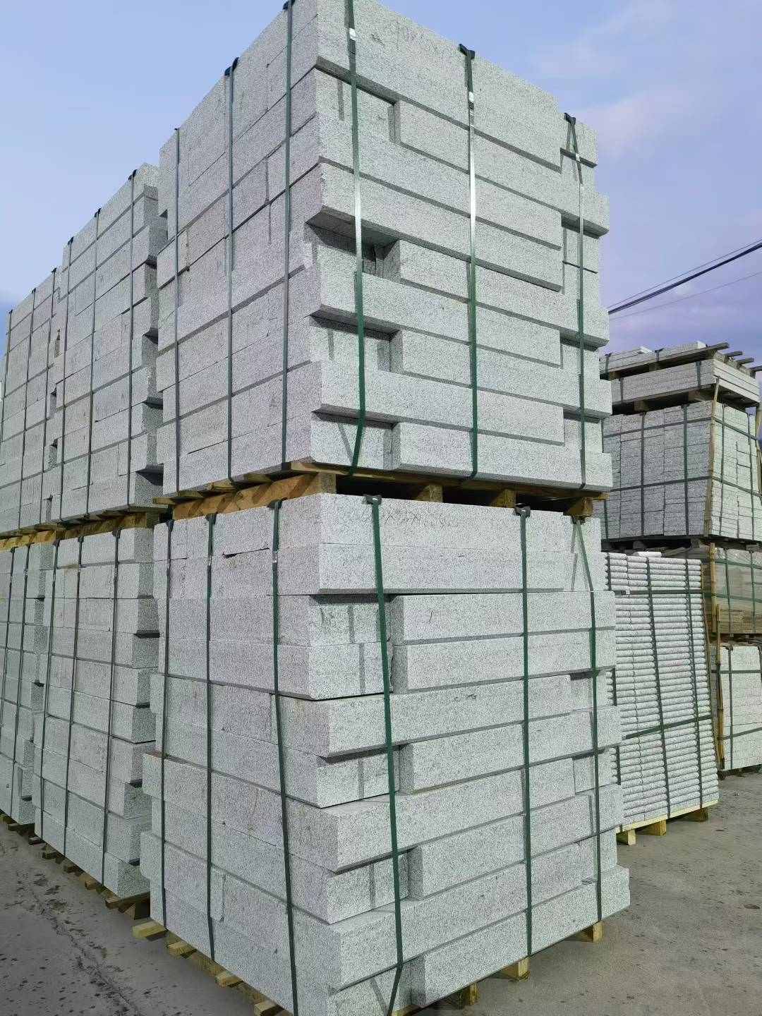 衡水 芝麻白花岗岩路沿石，路缘石，路肩石，道牙，立缘石，马路牙子，街沿石，侧石等