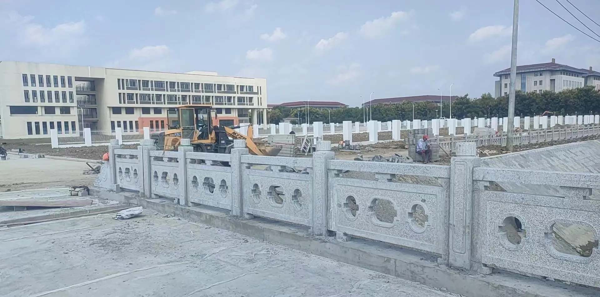 衡水 白麻花岗岩荔枝面河道栏杆