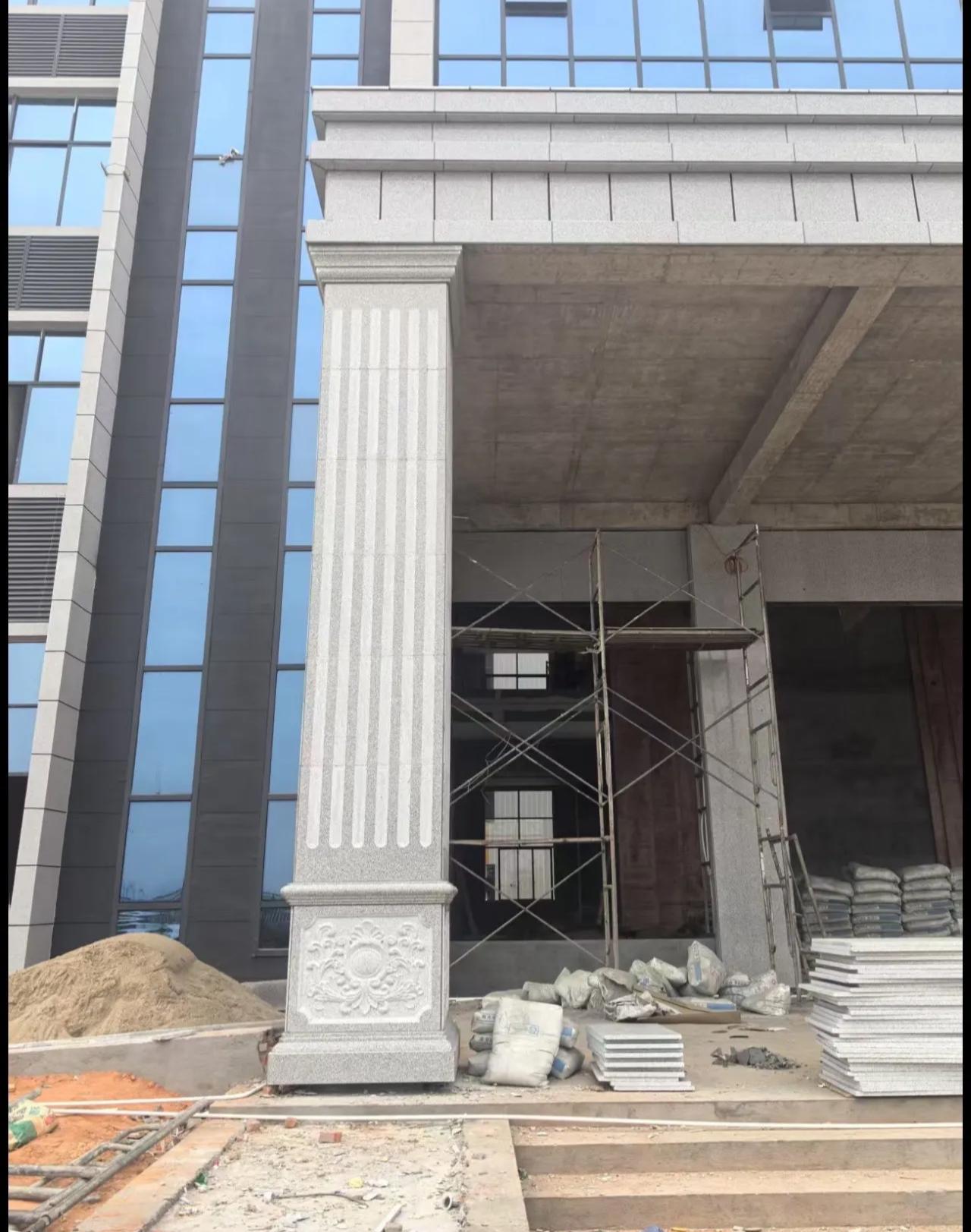 衡水 芝麻白光面花岗岩门楼大柱（罗马柱）配雕花底座