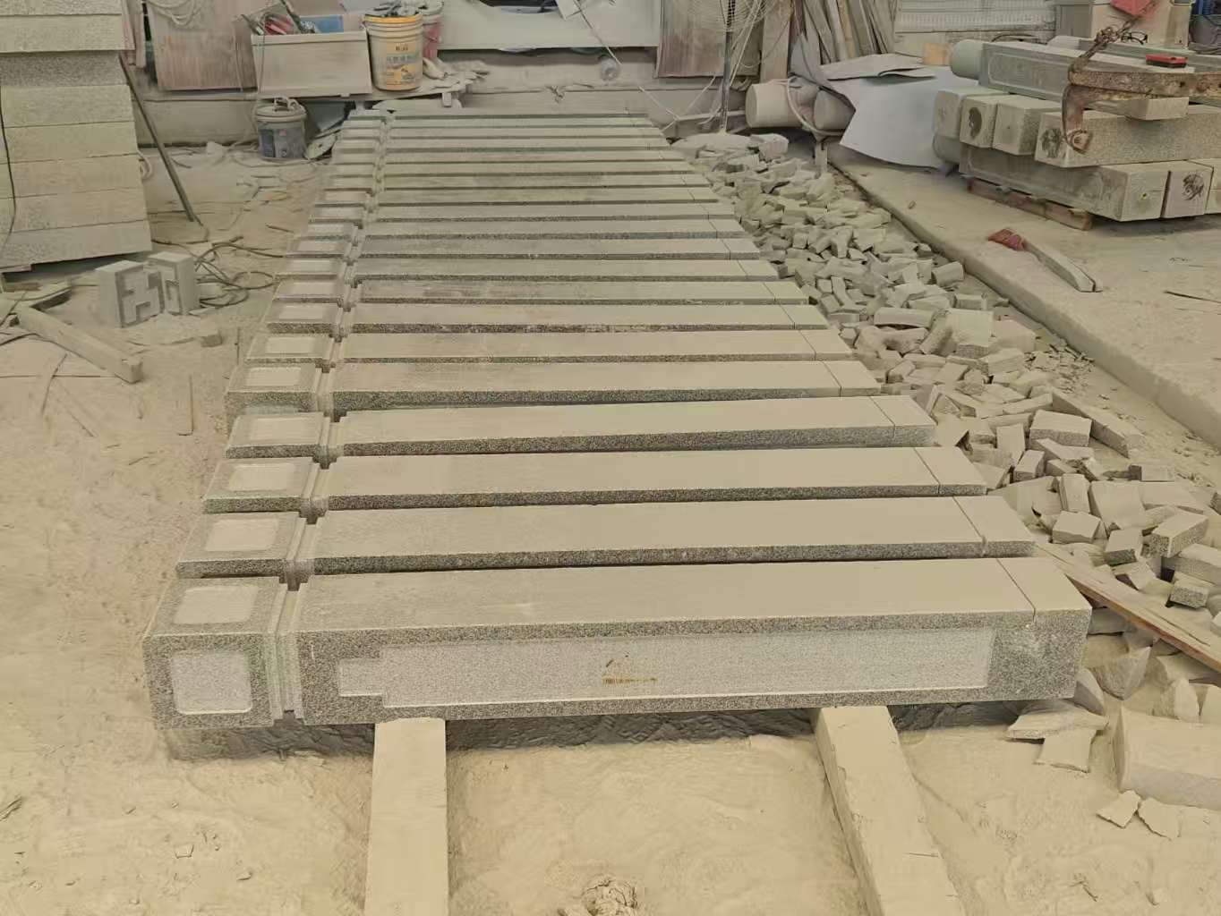 衡水 芝麻白异形加工雕刻-栏杆大柱，方柱