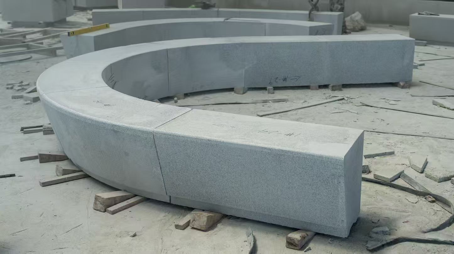 衡水 芝麻白花岗岩光面弧形坐凳