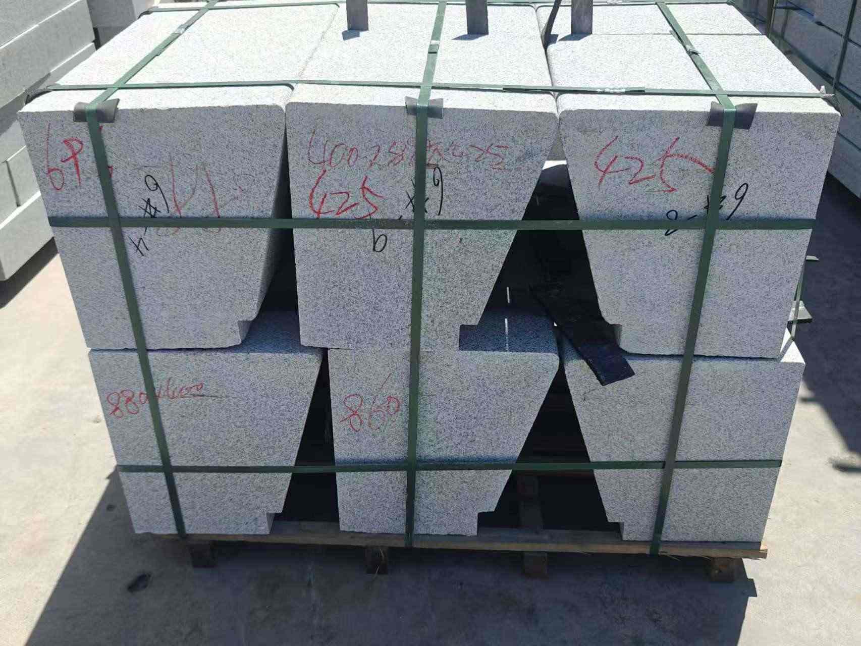 衡水 芝麻白异形坐凳，石凳