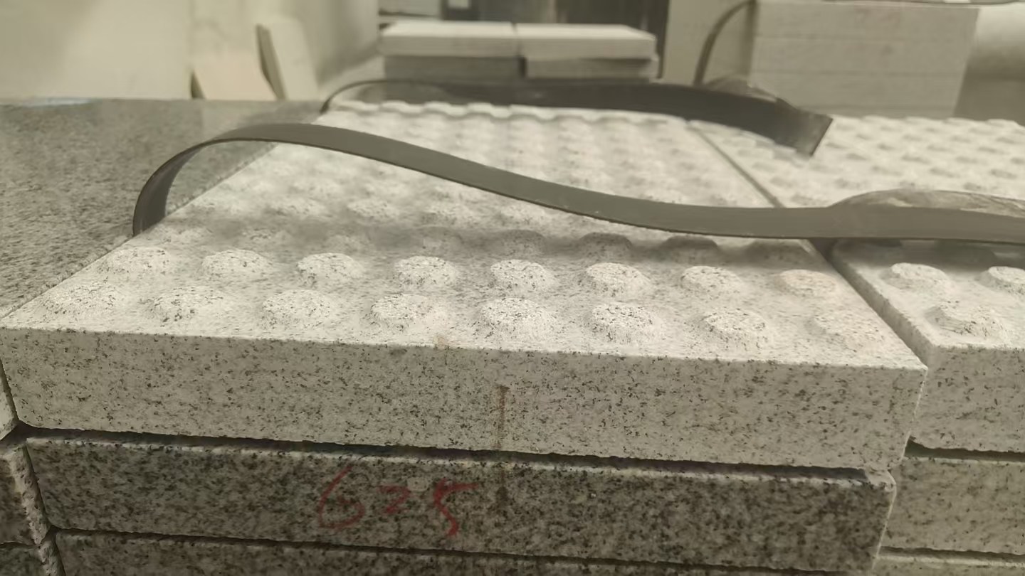 衡水 芝麻白花岗岩6.0公分荔枝面五轴加工雕刻盲点