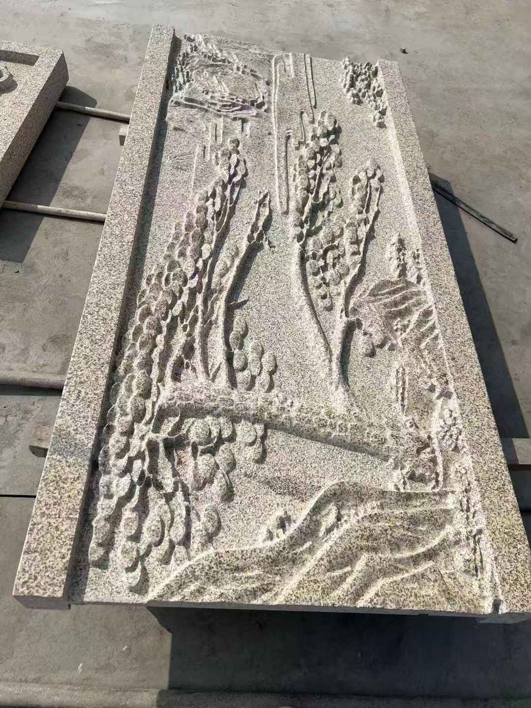 衡水 黄金麻雕刻板浮雕迎客松