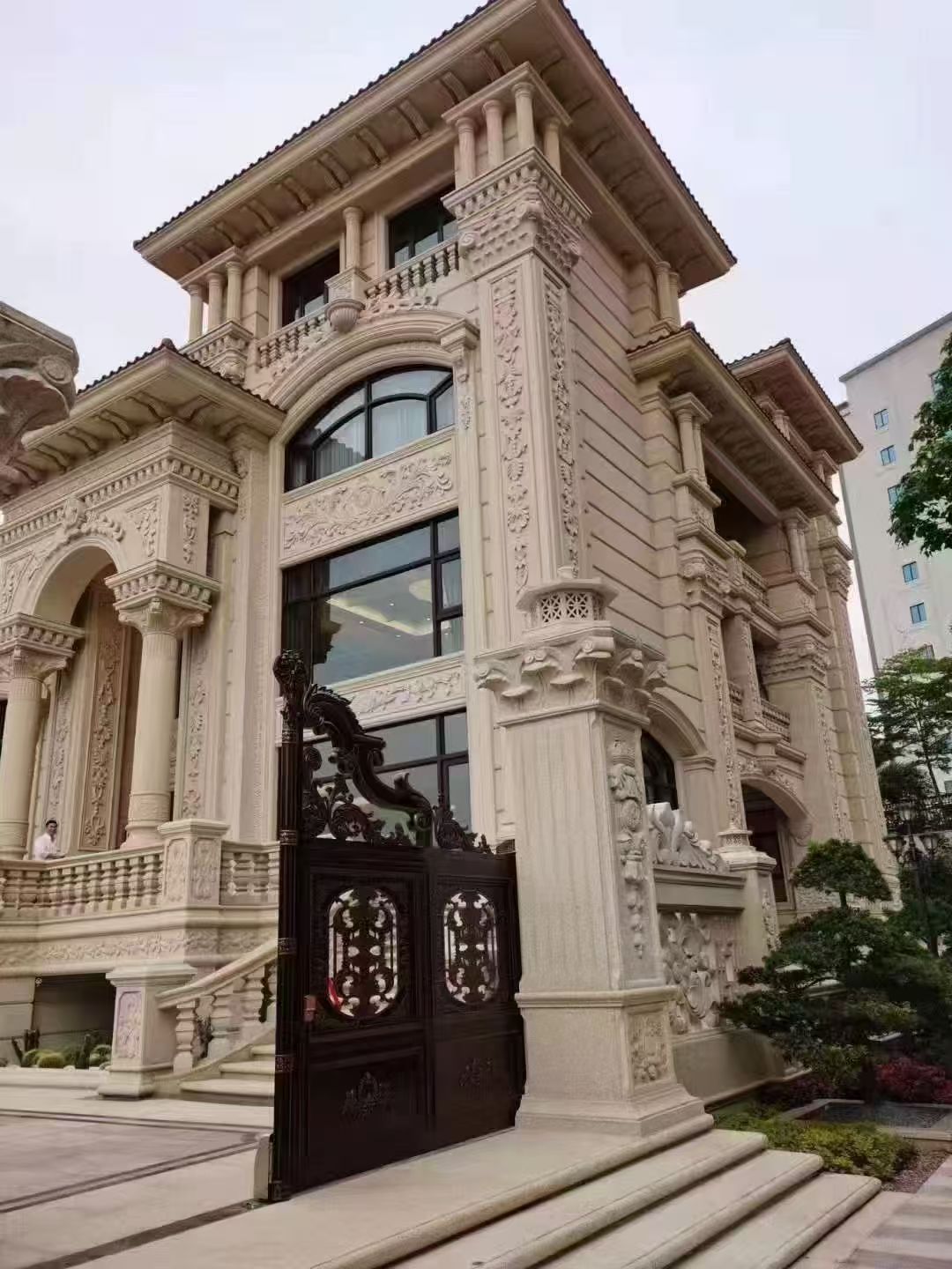 衡水 黄金麻花岗岩别墅外墙干挂效果展示